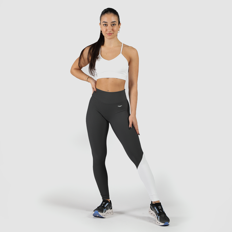 5 Essential Workout Clothes For Women