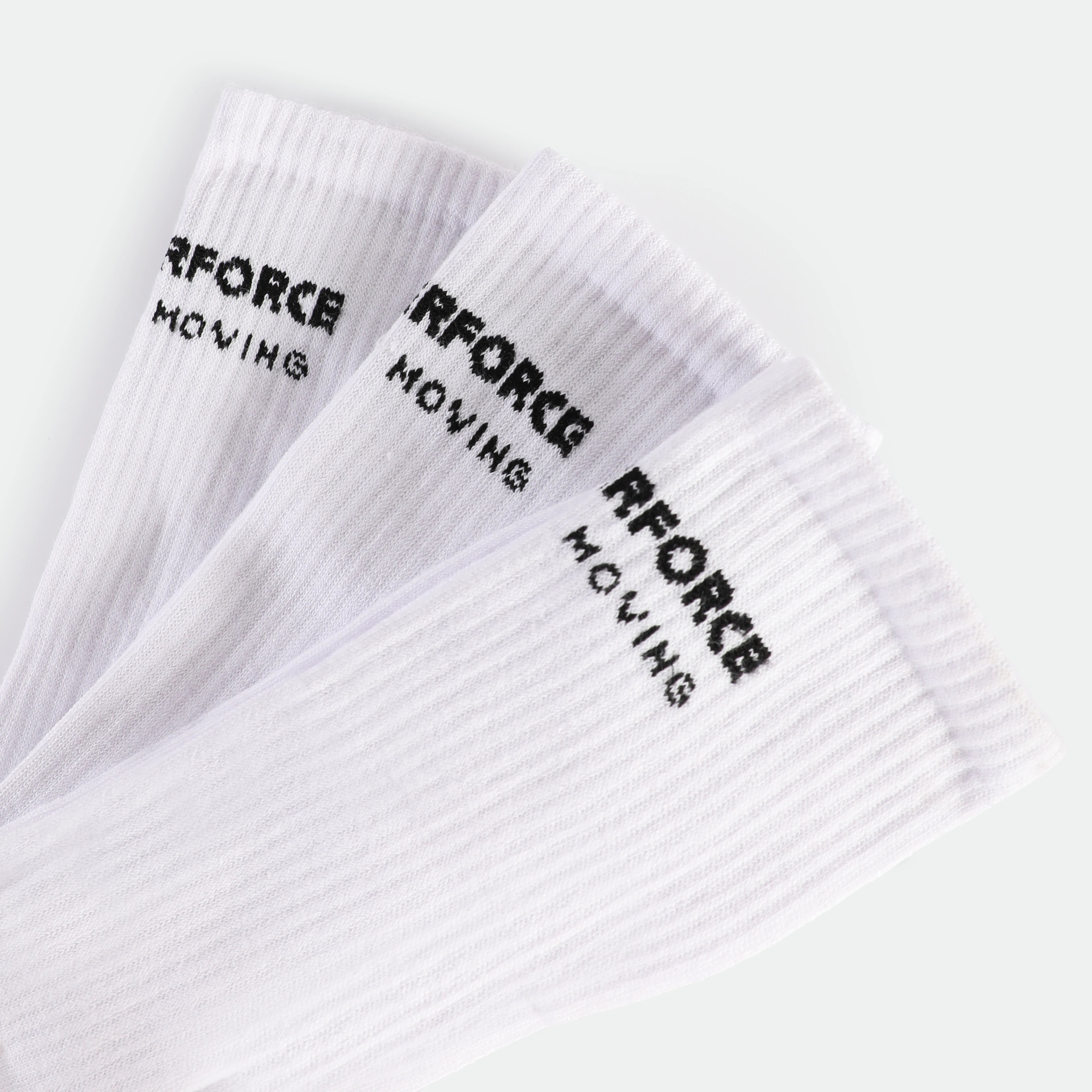 MEN-KEEP-MOVING-CREW-SOCKS (WHITE)