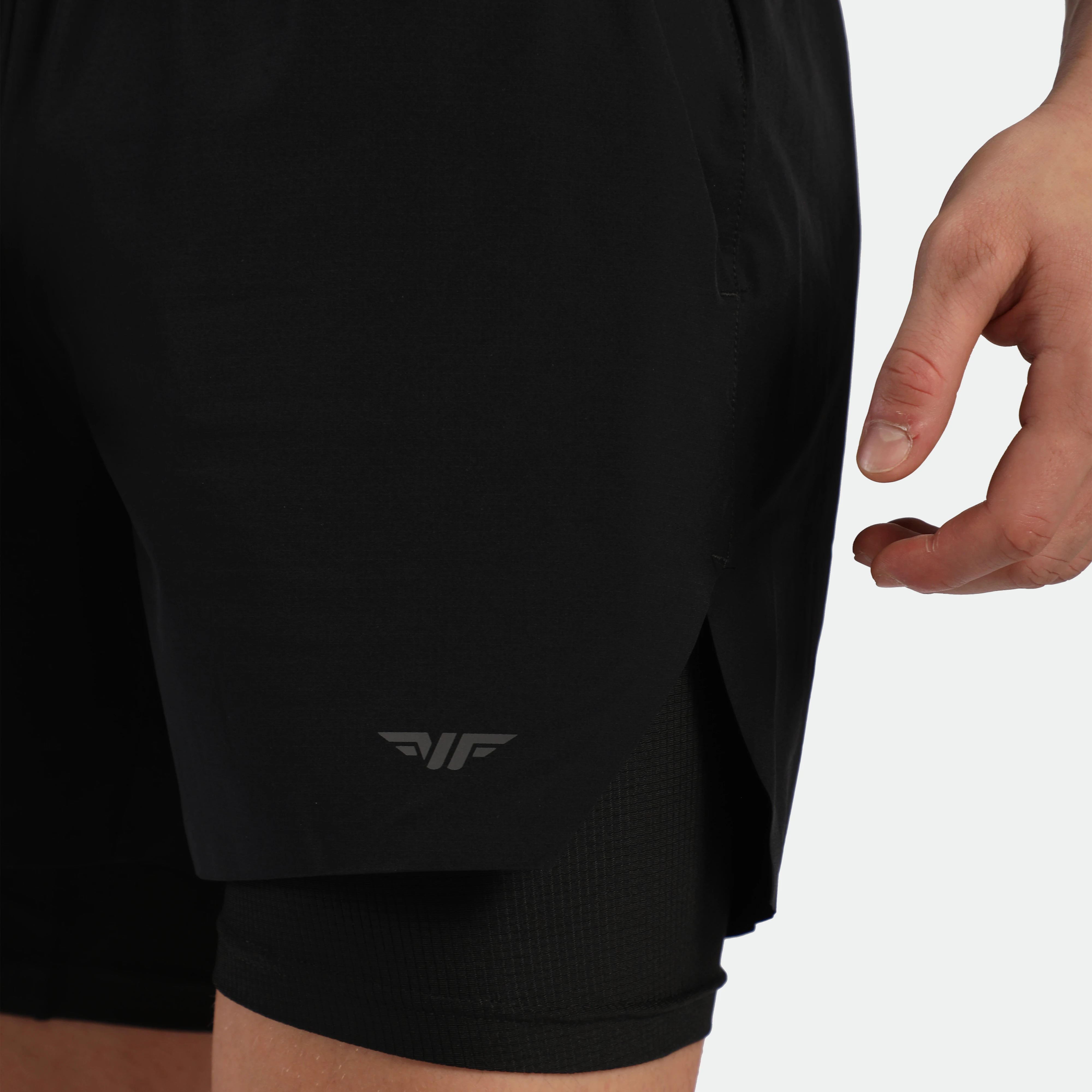MEN-SUMMER-ESCAPE-2IN1-CORE-SHORT (ANTHRACITE BLACK)