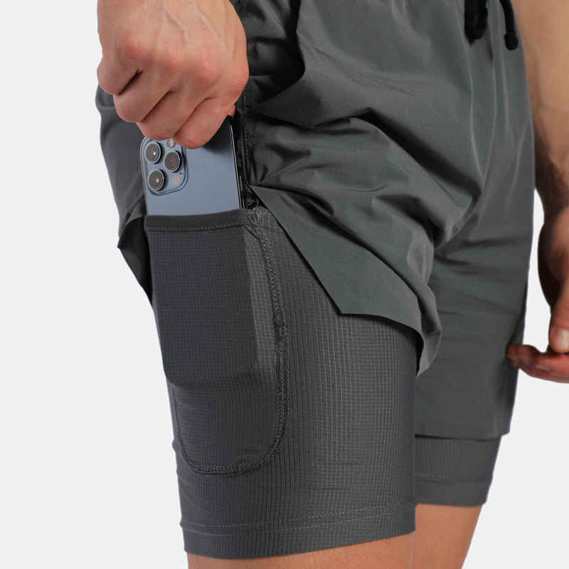 MEN-SUMMER-ESCAPE-2IN1-CORE-SHORT (TURBULENCE GREY)