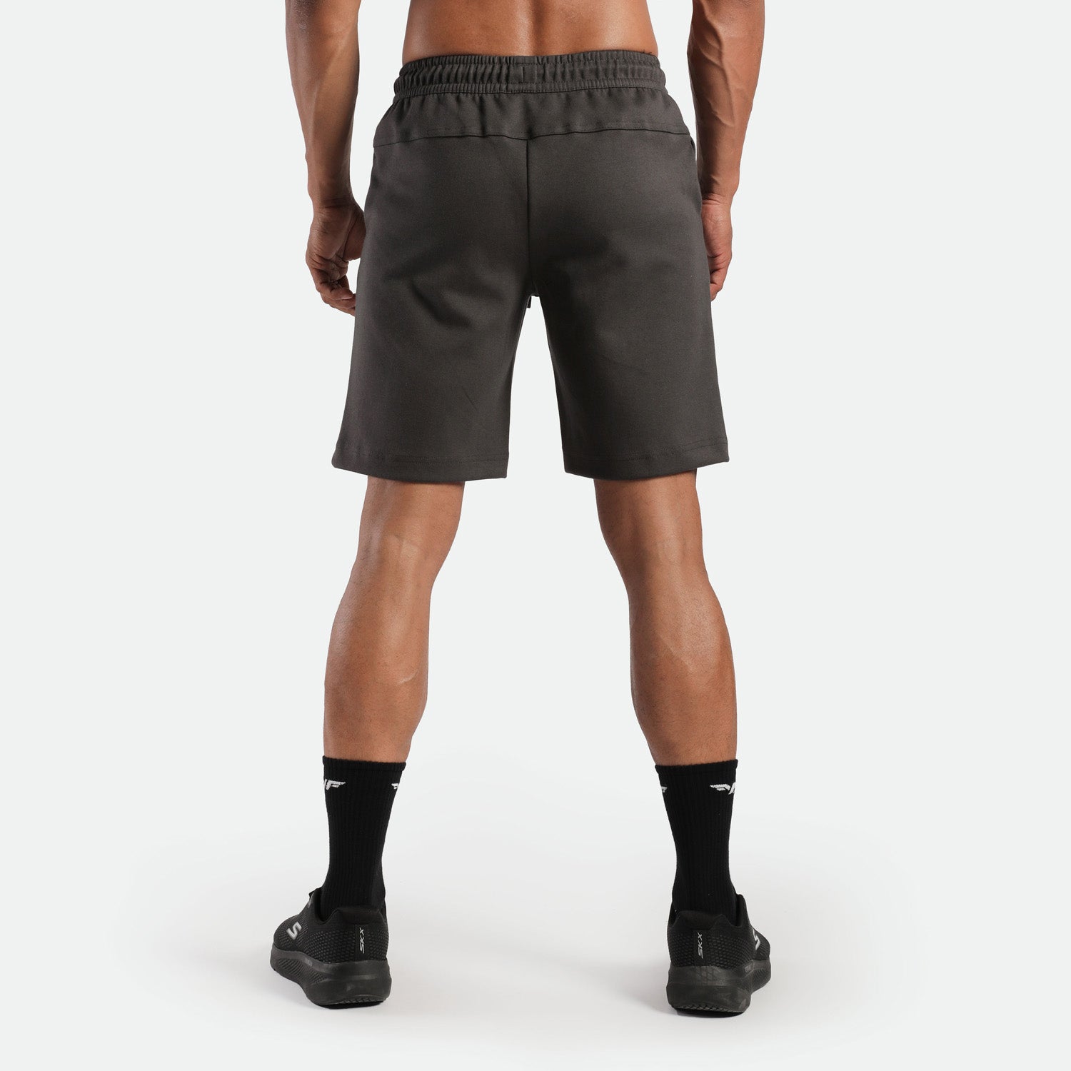 MEN-GO BEYOND-360°-SHORT (IRON-DARK GREY)