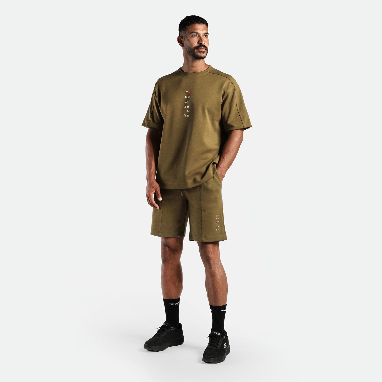 MEN-GO BEYOND-360°-SHORT (OLIVE DRAB)