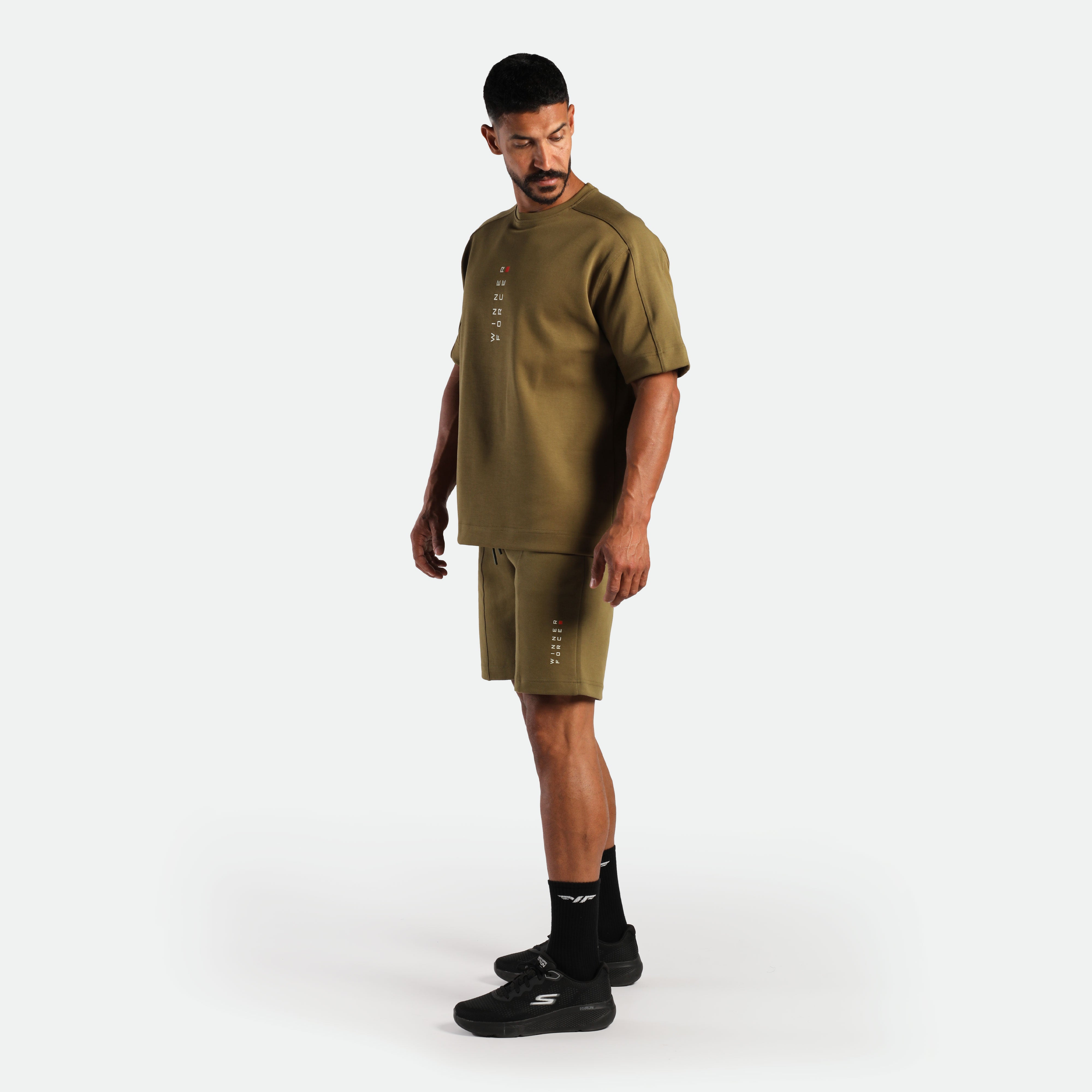 MEN-GO BEYOND-360°-T-SHIRT (OLIVE-DRAP)