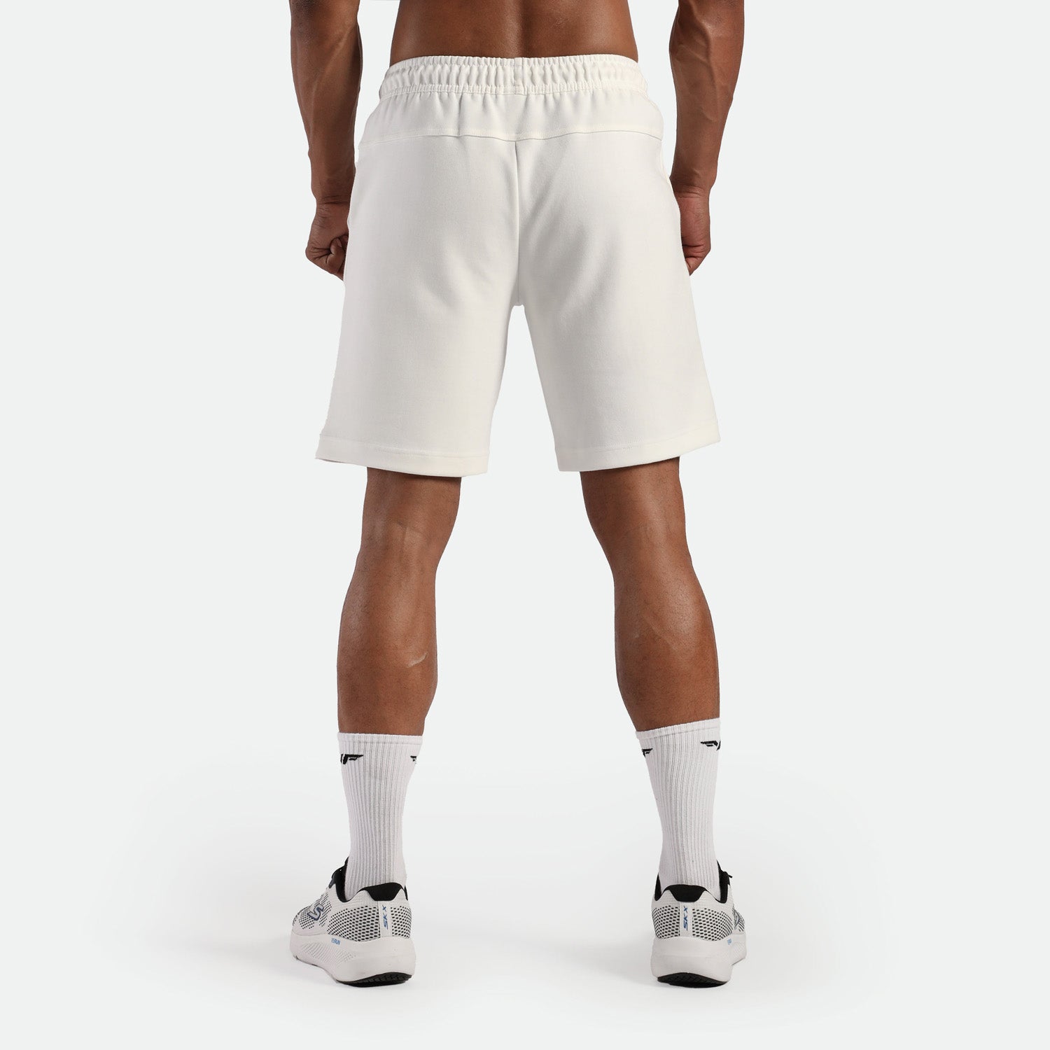 MEN-GO BEYOND-360°-SHORT (OFF-WHITE)