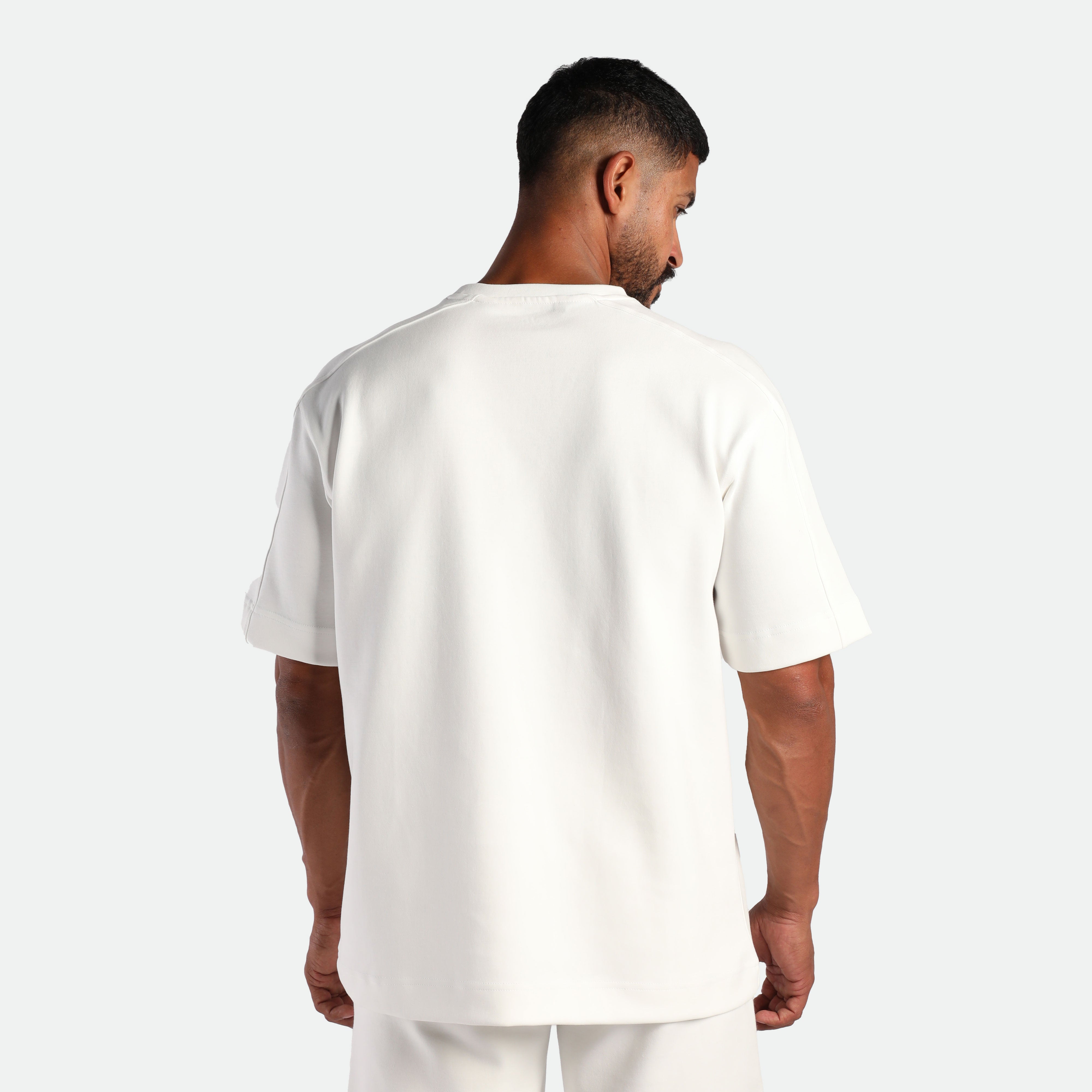 MEN-GO BEYOND-360°-T-SHIRT (OFF-WHITE)