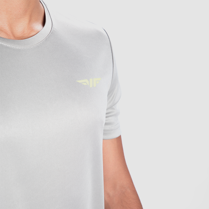 close up view for t-shirt grey with logo 