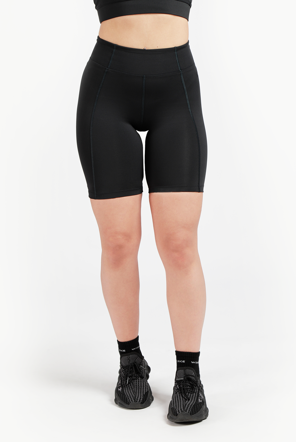 WOMEN-ESSENTIAL-SHORT-(VULCAN-BLACK)