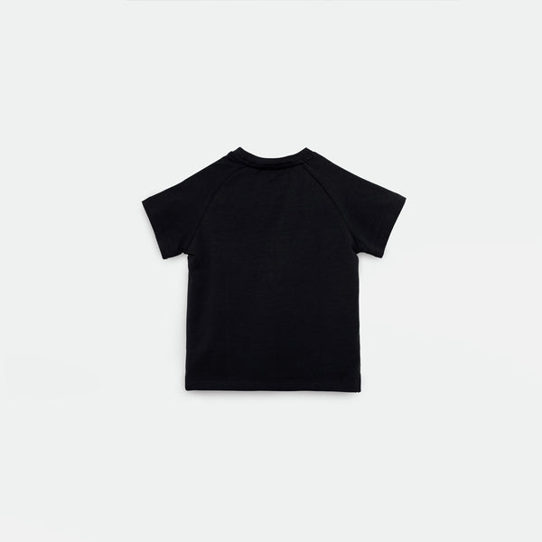 a back view for t-shirt black 