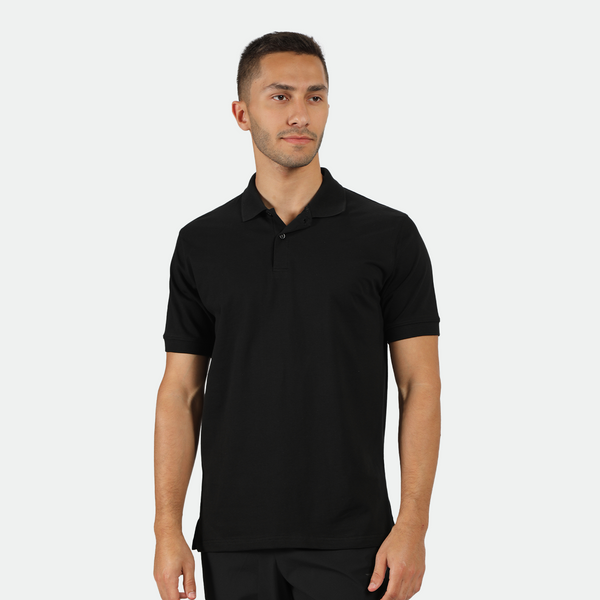 a fit man wearing t-shirt black with pants black 