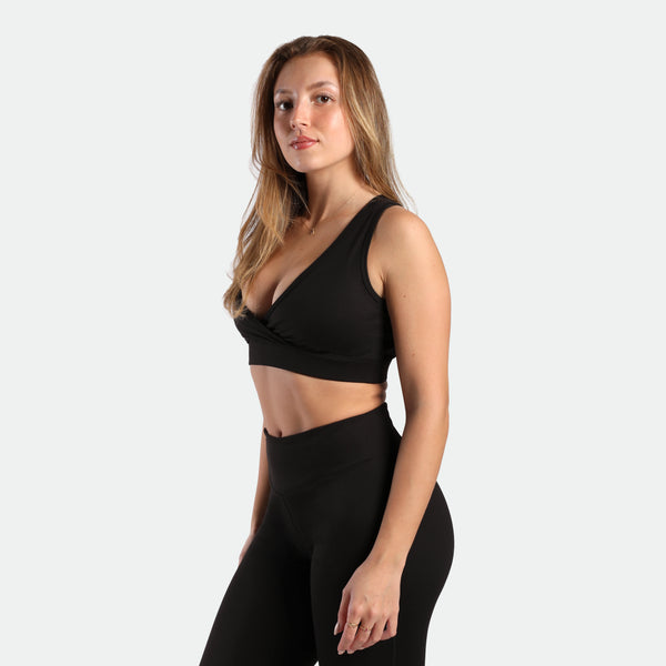 WOMEN-ESSENTIAL-LIONESS-BRA (BLACK)
