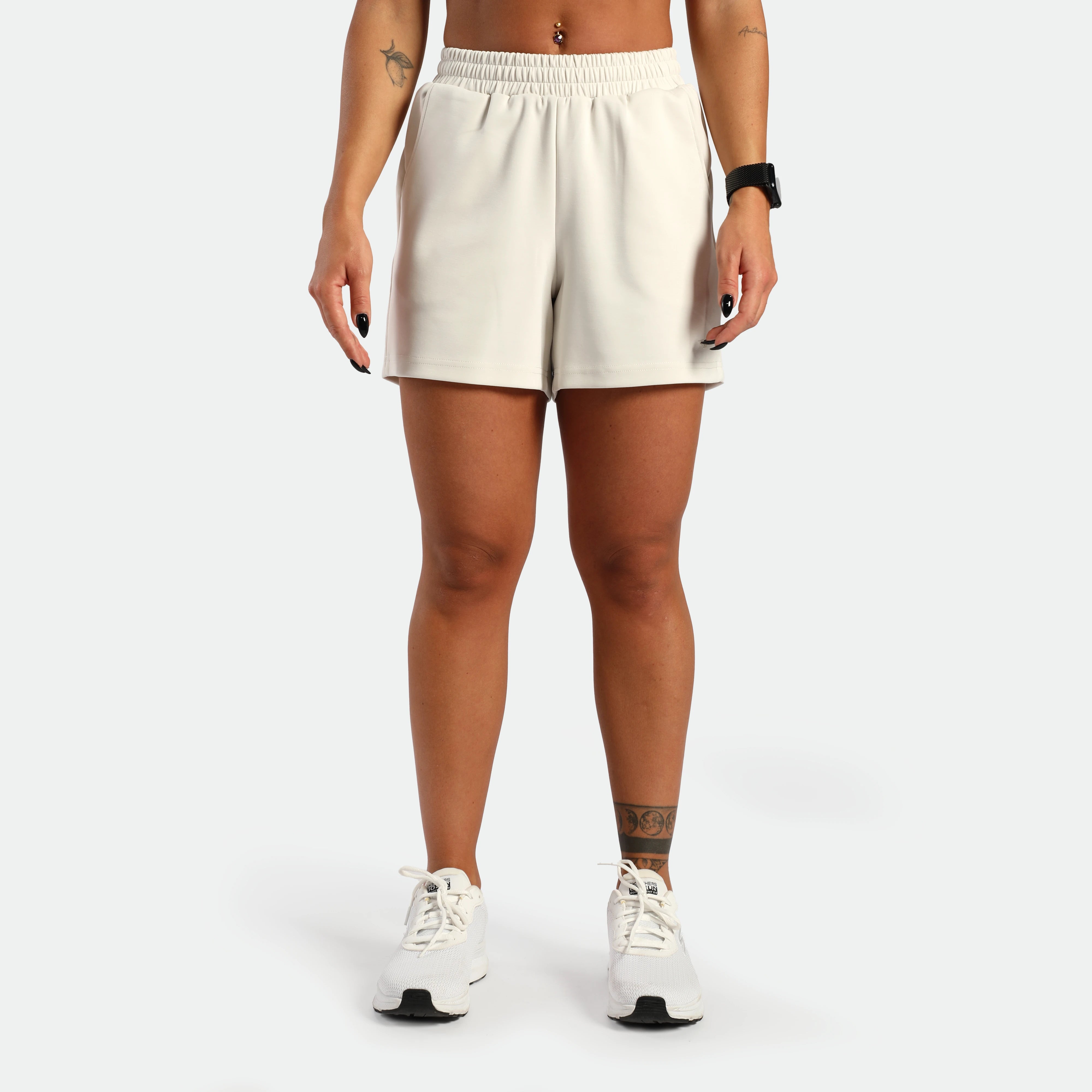 WOMEN-SUMMER-ESCAPE-RELAXED-SHORT (SNOW WHITE)