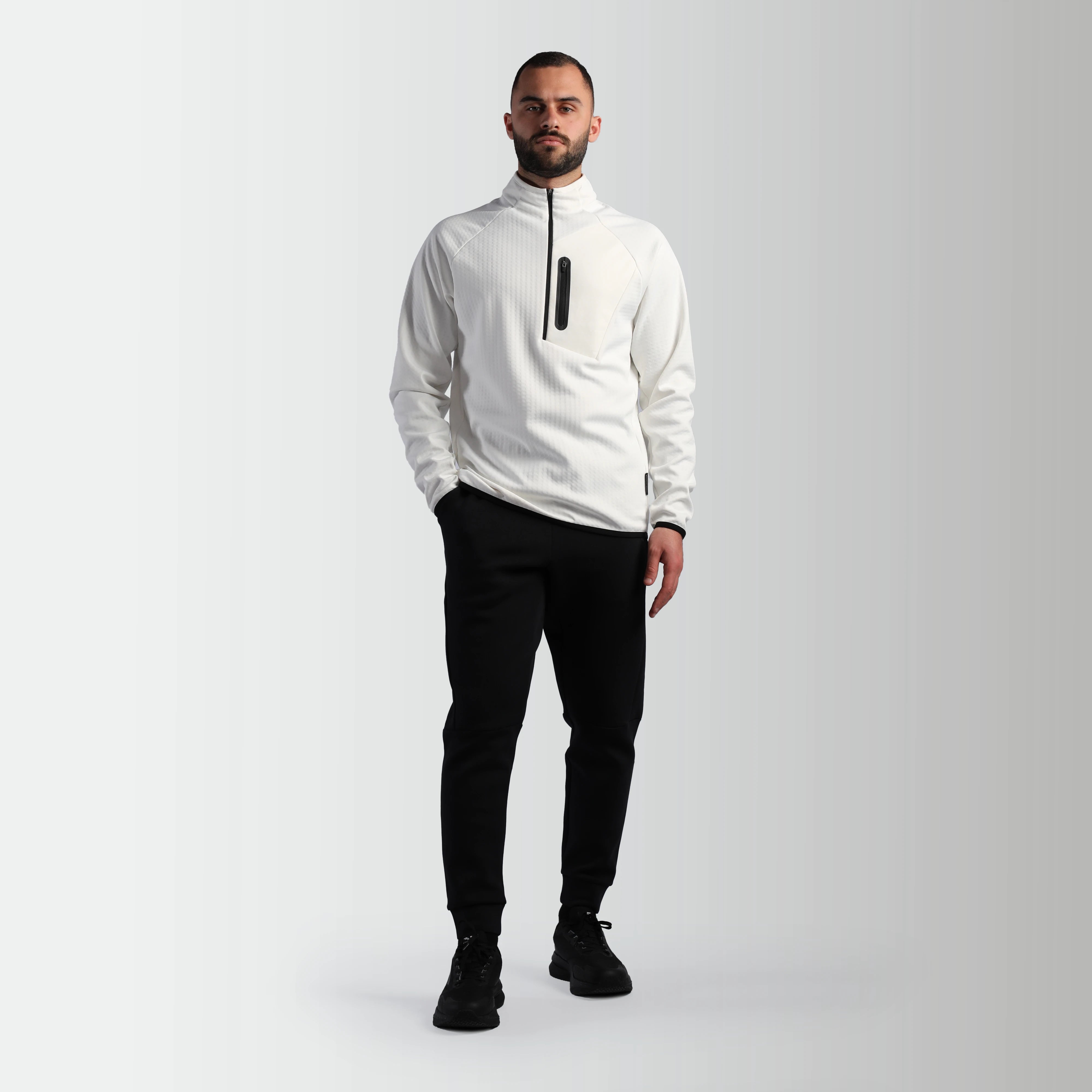 MEN-GO BEYOND-TECH-PULLOVER (WHITE)