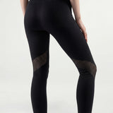 WOMEN-ESSENTIAL-SEAMLESS-MESH-LEGGING (BLACK)