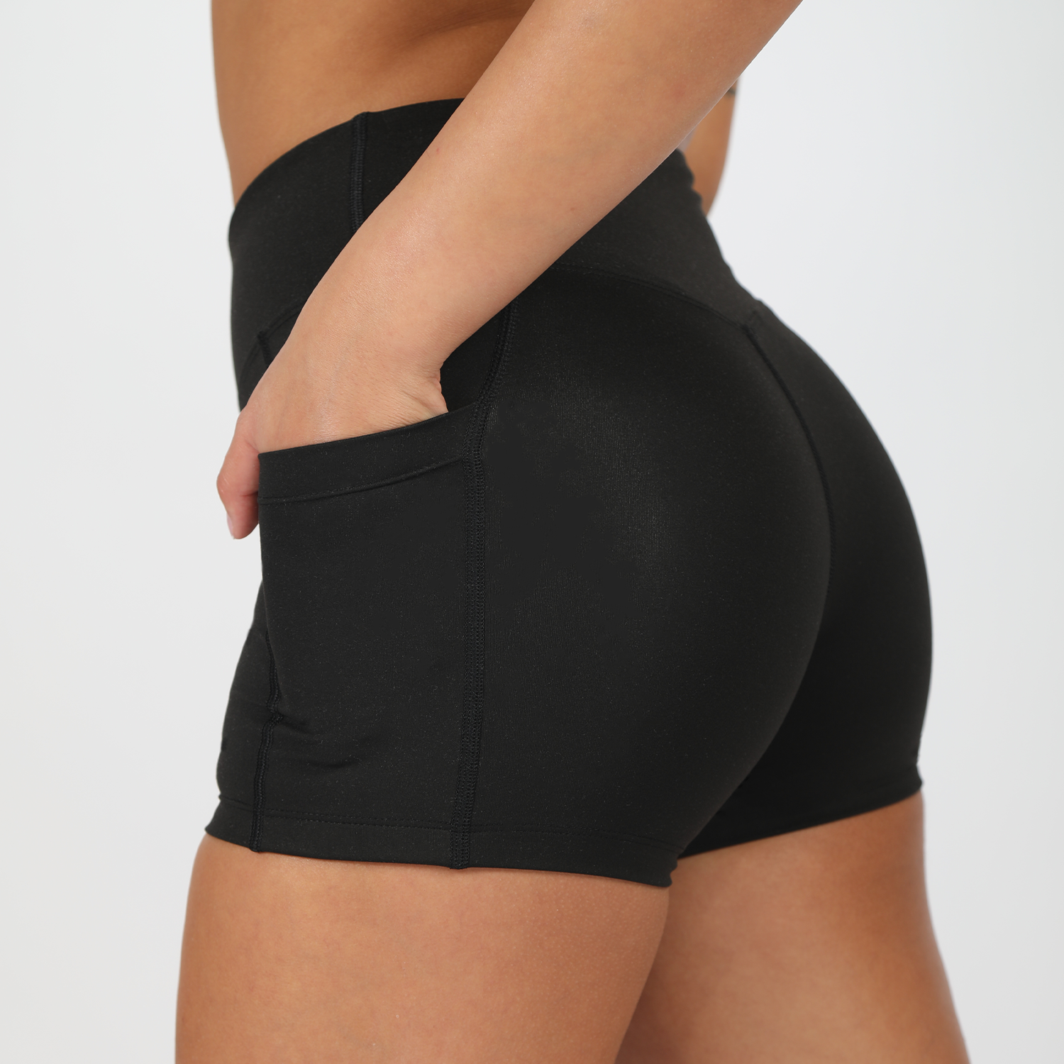 WOMEN-GO-BEYOND-TIGHT-SHORT (BLACK)