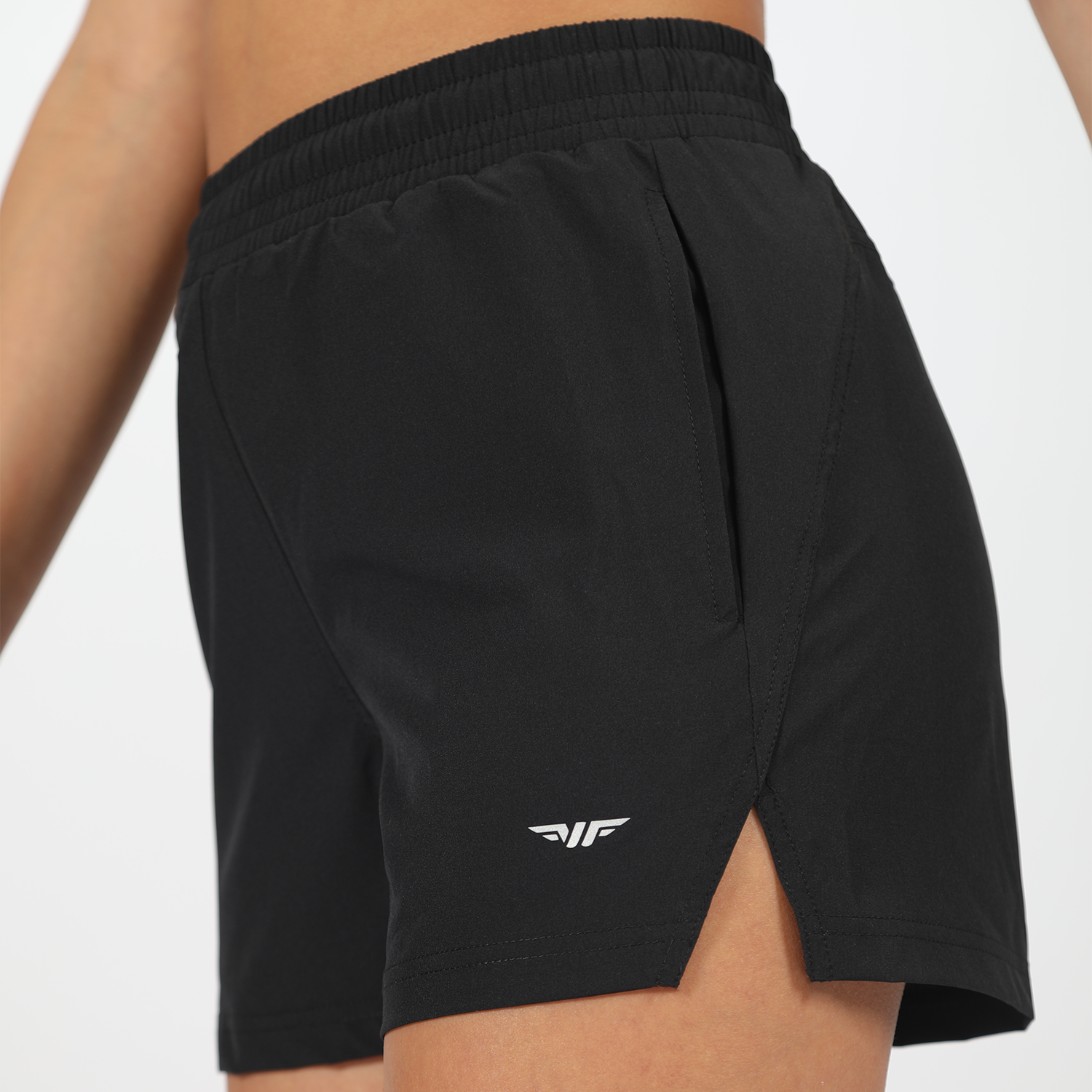 WOMEN-GO-BEYOND-TRAINING-SHORT (BLACK)