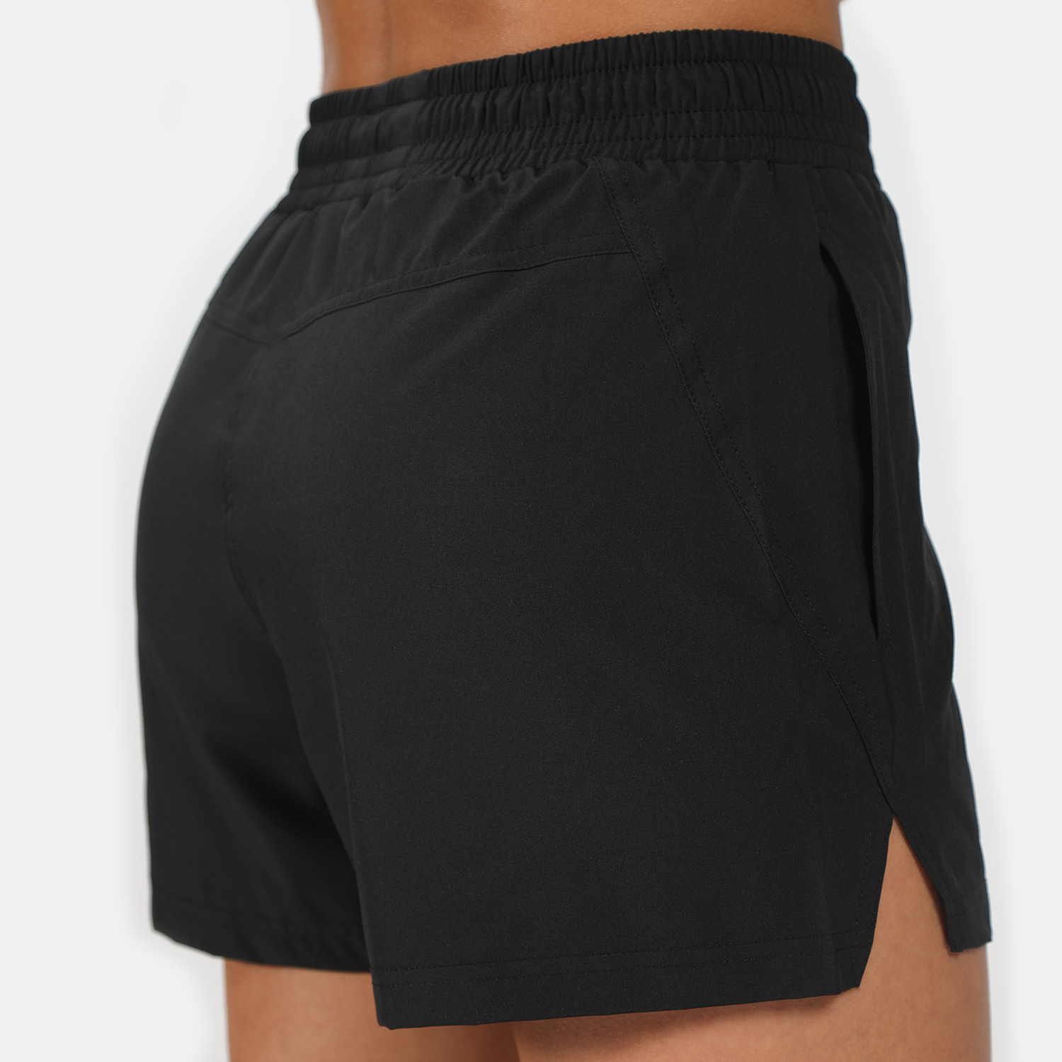 WOMEN-GO-BEYOND-TRAINING-SHORT (BLACK)