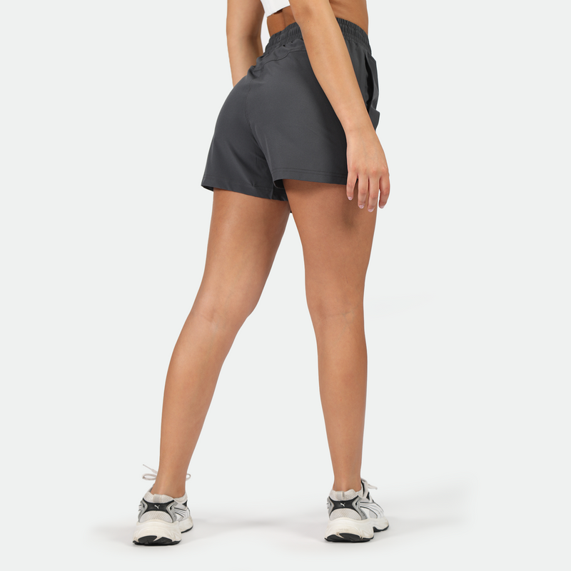 WOMEN-GO-BEYOND-TRAINING-SHORT (ASPHALT-GREY)