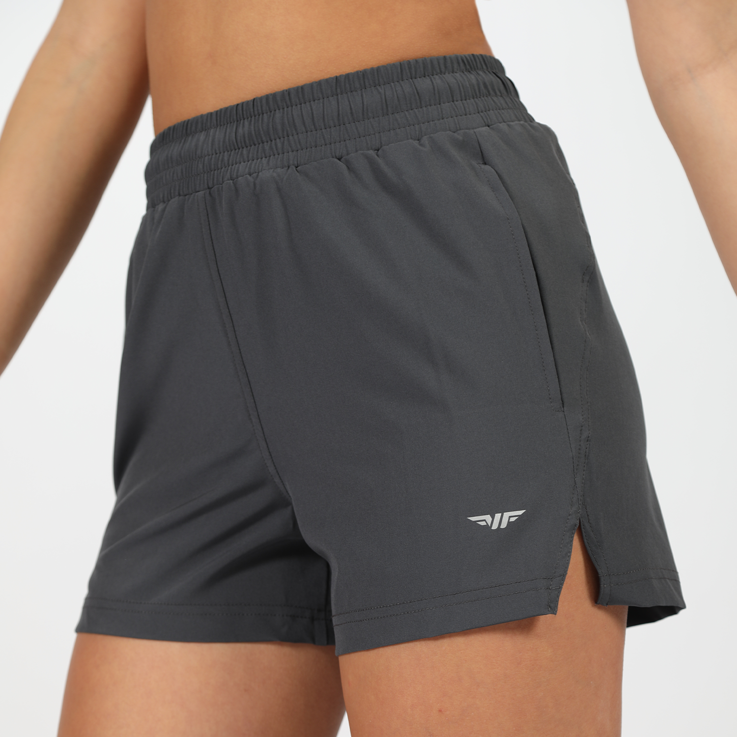 WOMEN-GO-BEYOND-TRAINING-SHORT (ASPHALT-GREY)