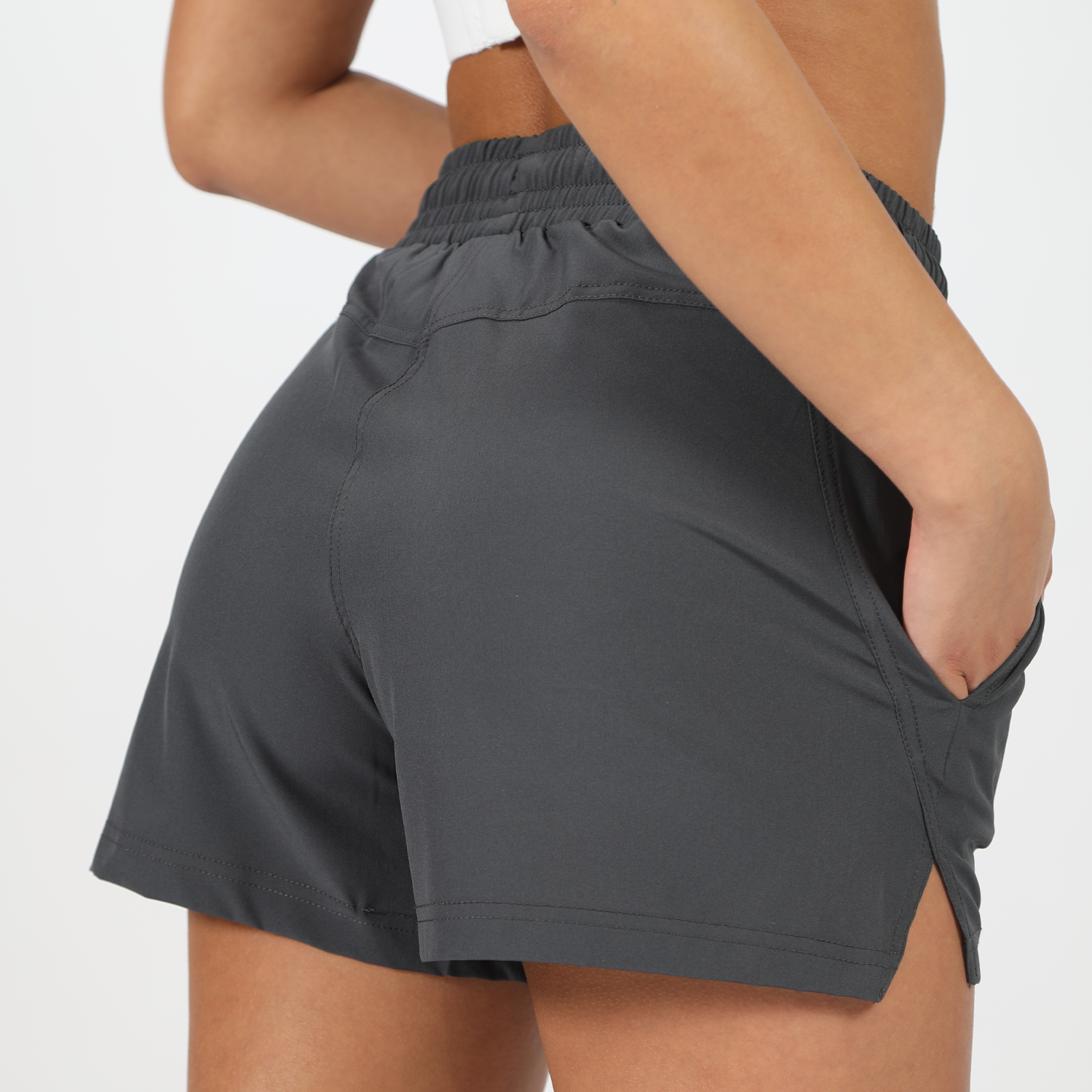 WOMEN-GO-BEYOND-TRAINING-SHORT (ASPHALT-GREY)