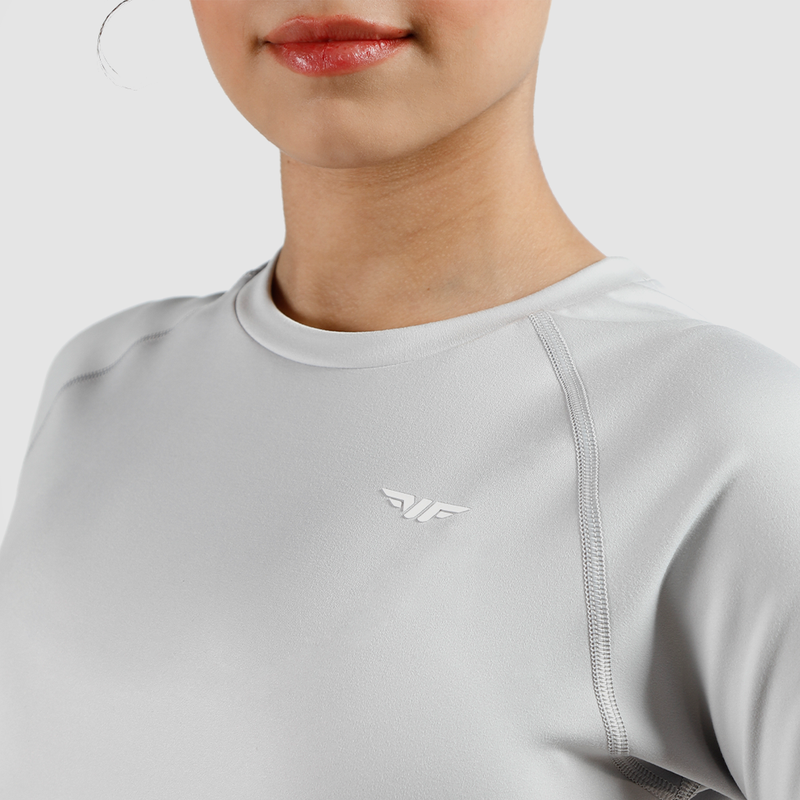 close up view for fit woman  wearing t-shirt grey with logo 