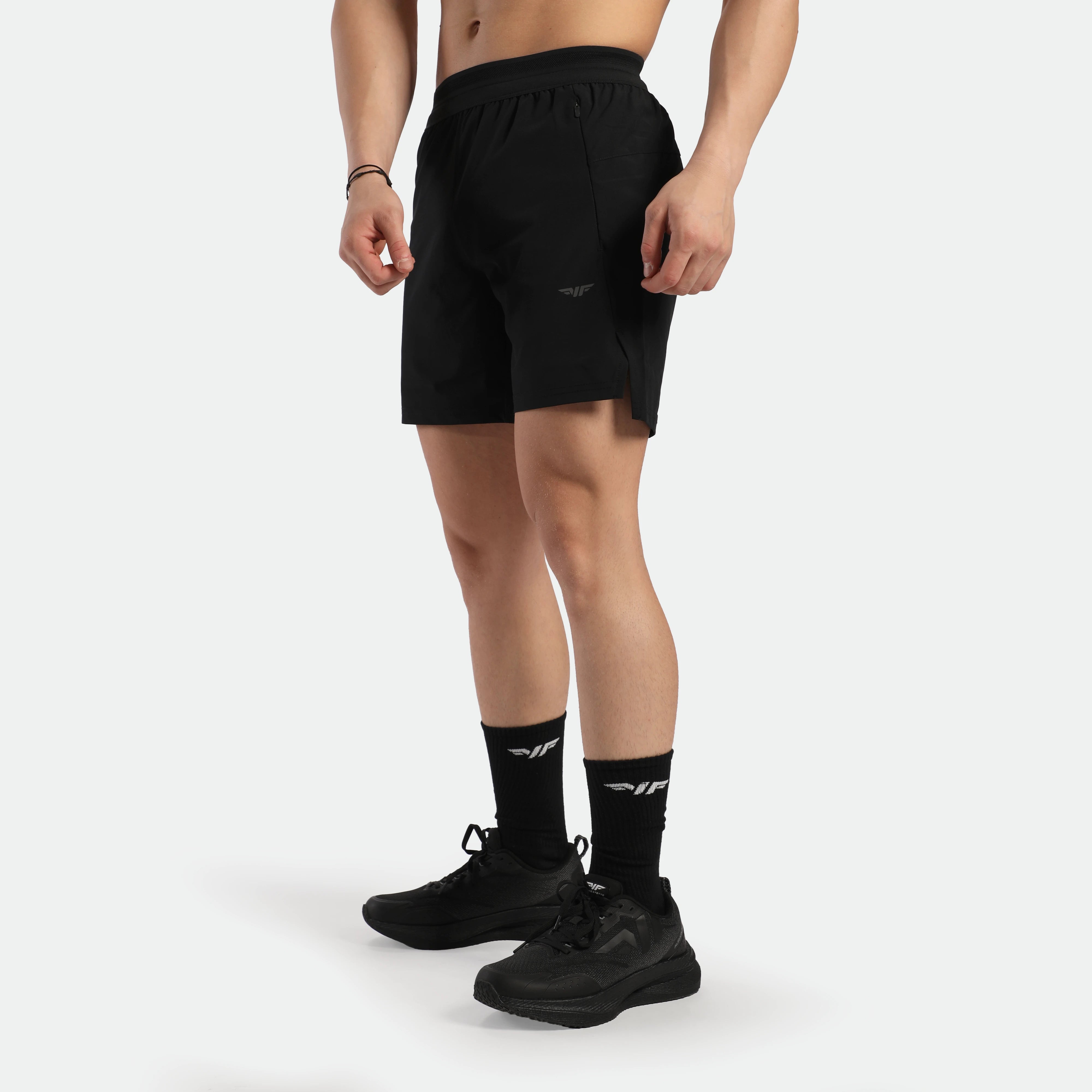 MEN-SUMMER-ESCAPE-MOVEMENT- SHORT  (ANTHRACITE BLACK)