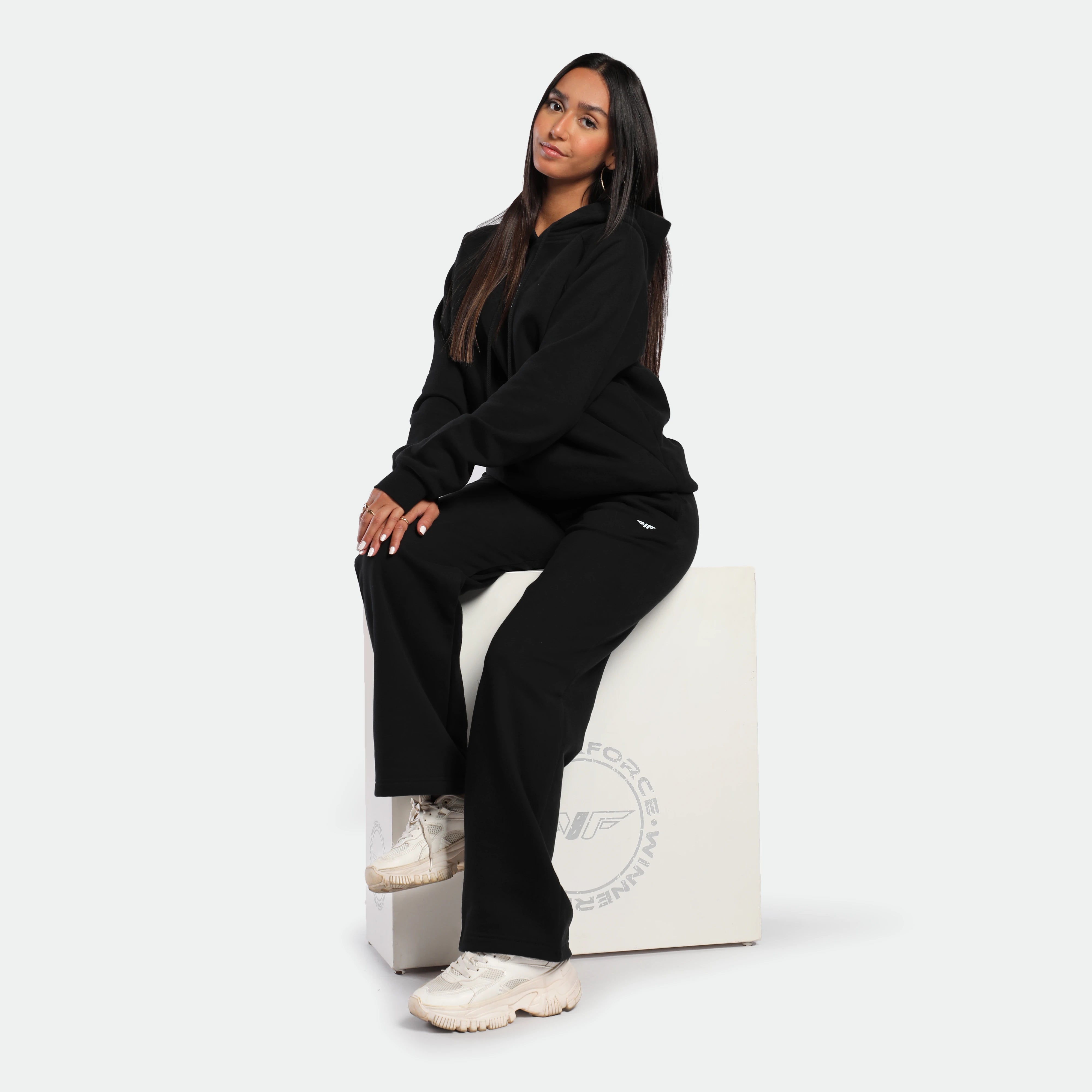 WOMEN-ESSENTIAL-COZY UP-HOODIE (BLACK)