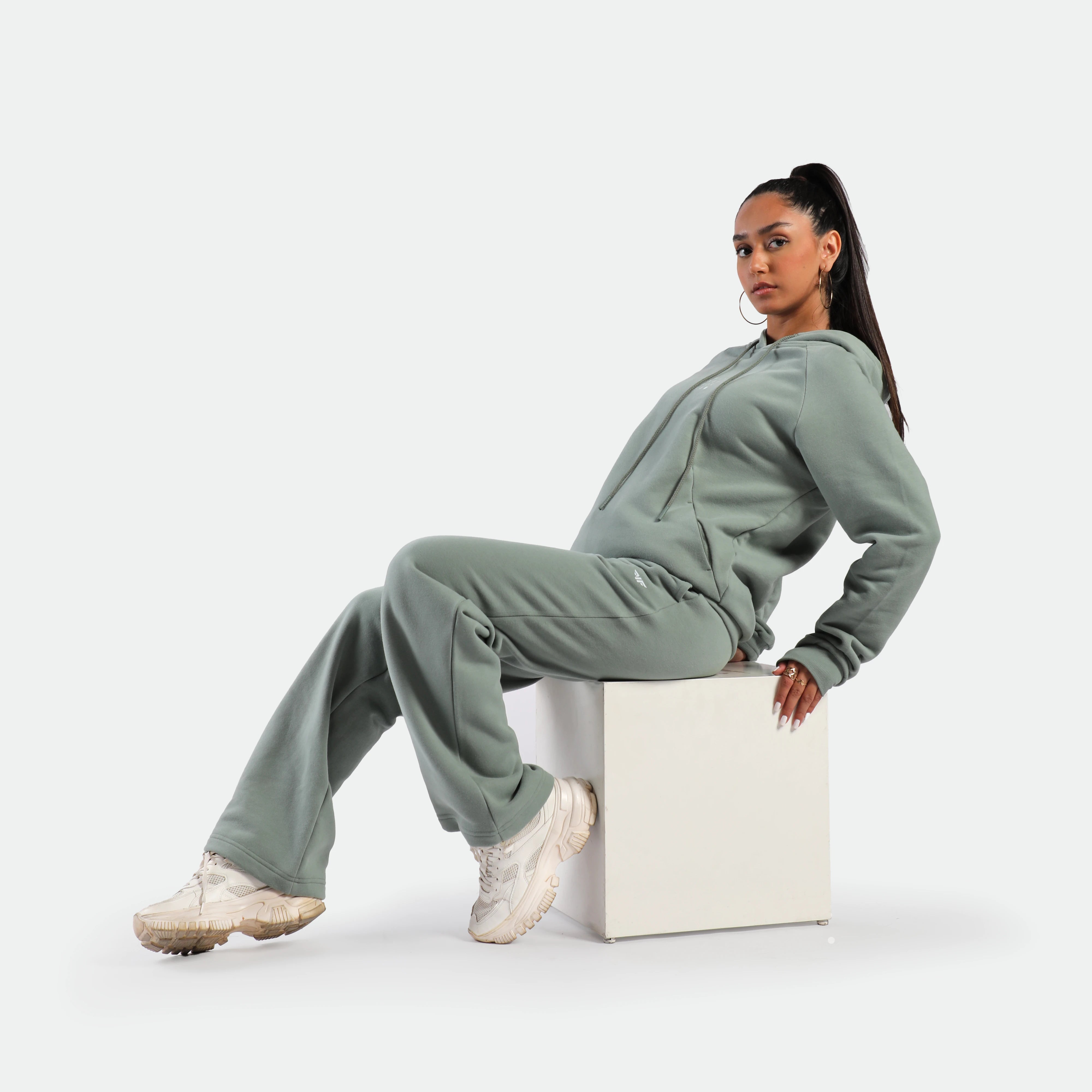 WOMEN-ESSENTIAL-COZY UP-HOODIE (CHINOIS-GREEN)
