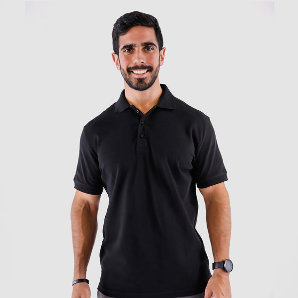 a fit man wearing t-shirt  black 