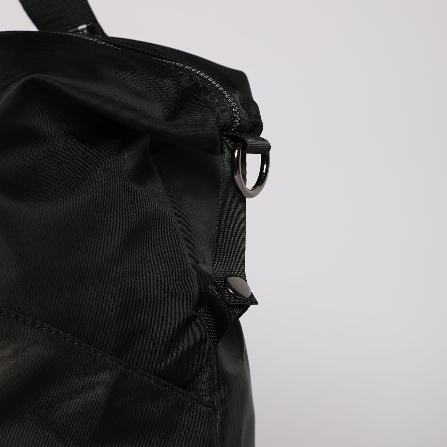 THE ESSENTIAL-FUNCTIONAL-BAG (BLACK)