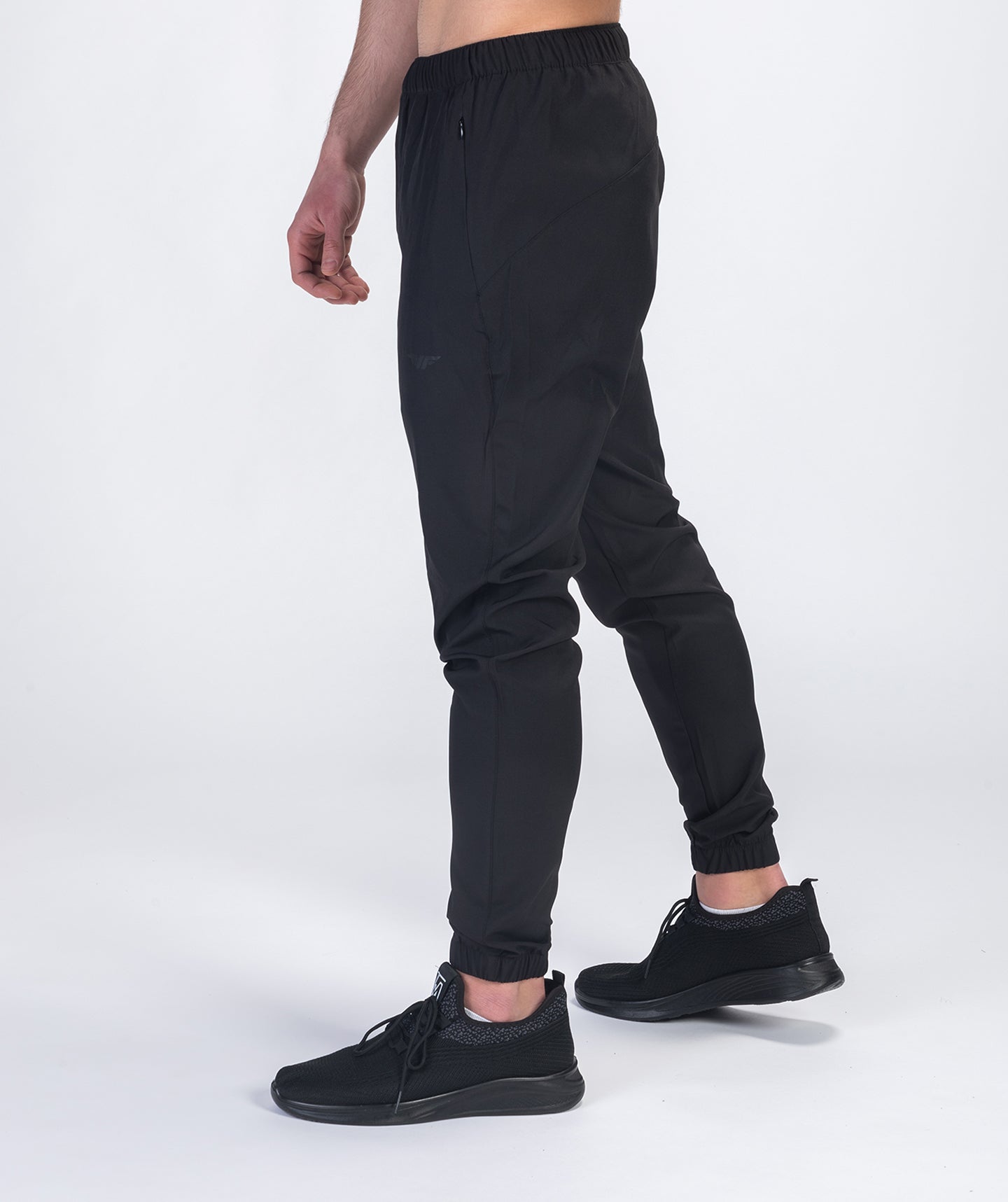 MEN DRIVE JOGGER (BLACK)