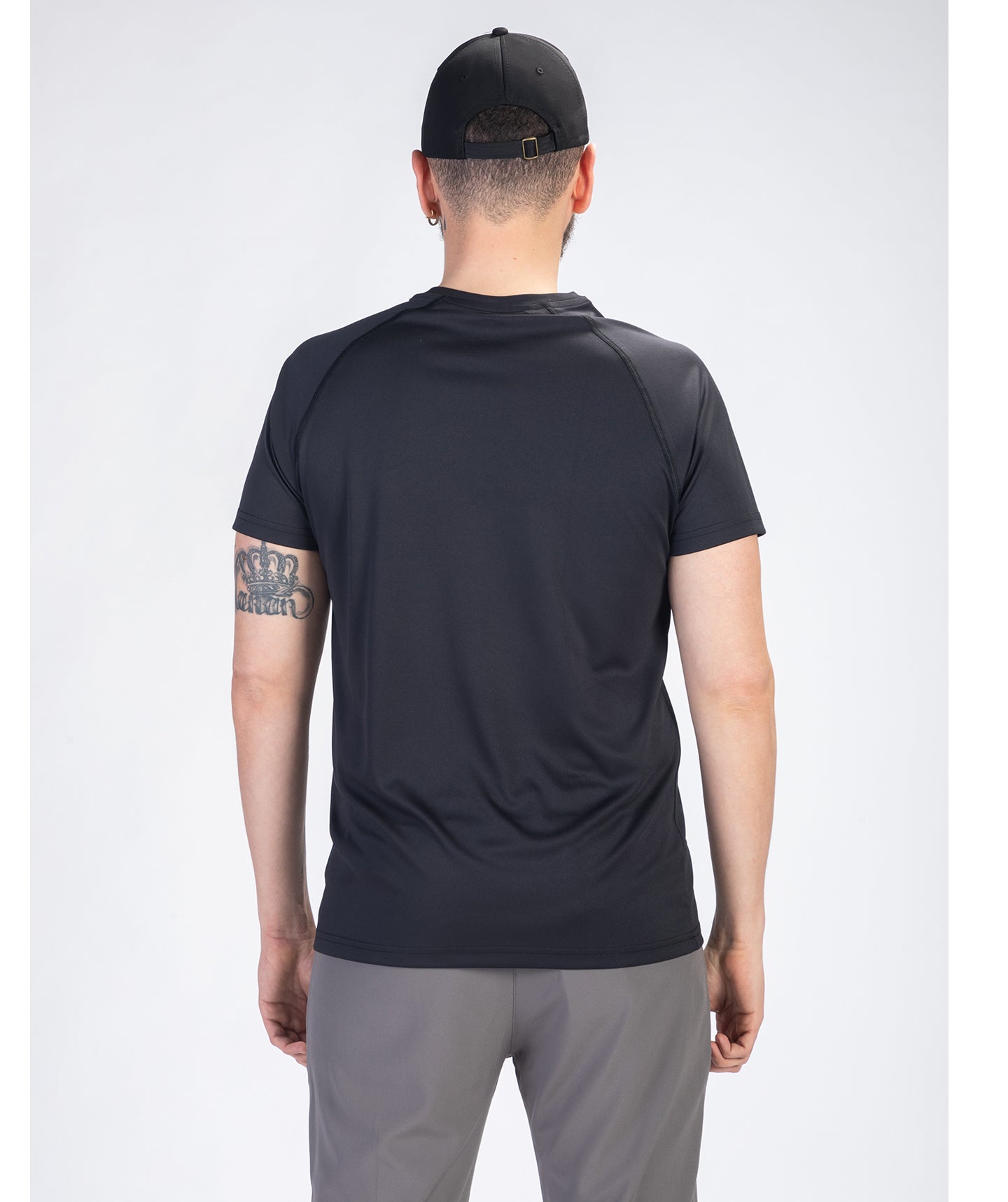 With our arrow tshirt, you'll look fashionable and classic like Emil Bett Rickards.
