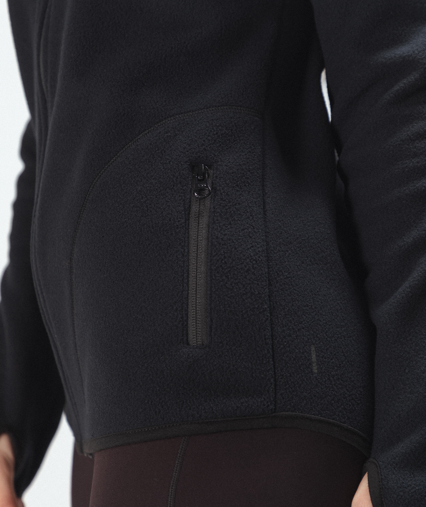 WOMEN THRILL ZIP HOODIE(BLACK)