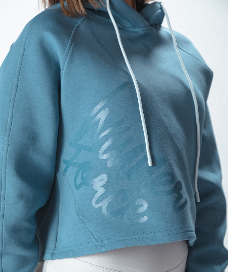 This cropped hoodie best matched with an off-white color seamless legging.